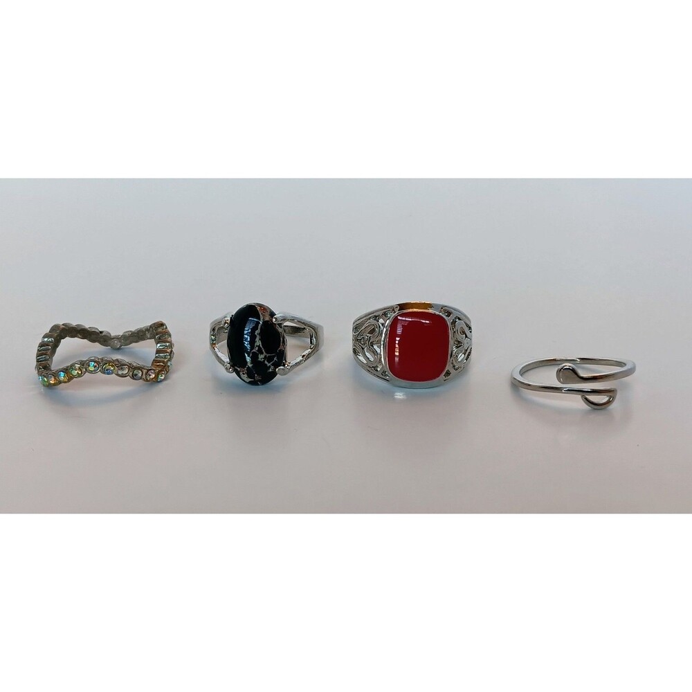 Modern Costume Ring Lot of 4 Silvertone Size 7.5-9